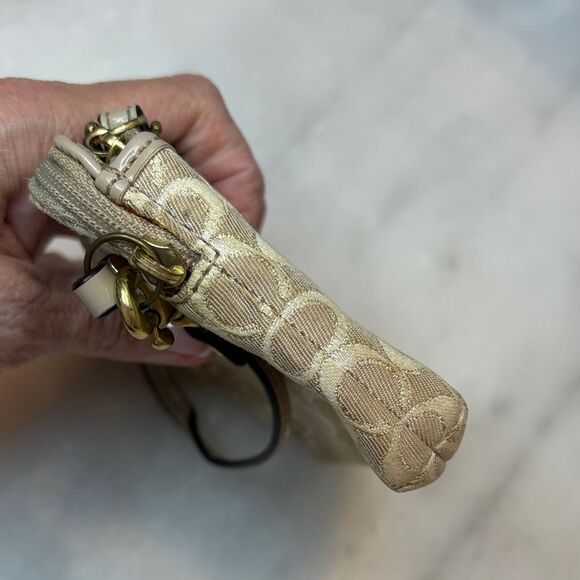 Coach Wristlet Bag Purse Wallet Tan Signature Wristlet Pouch - Picture 9 of 14